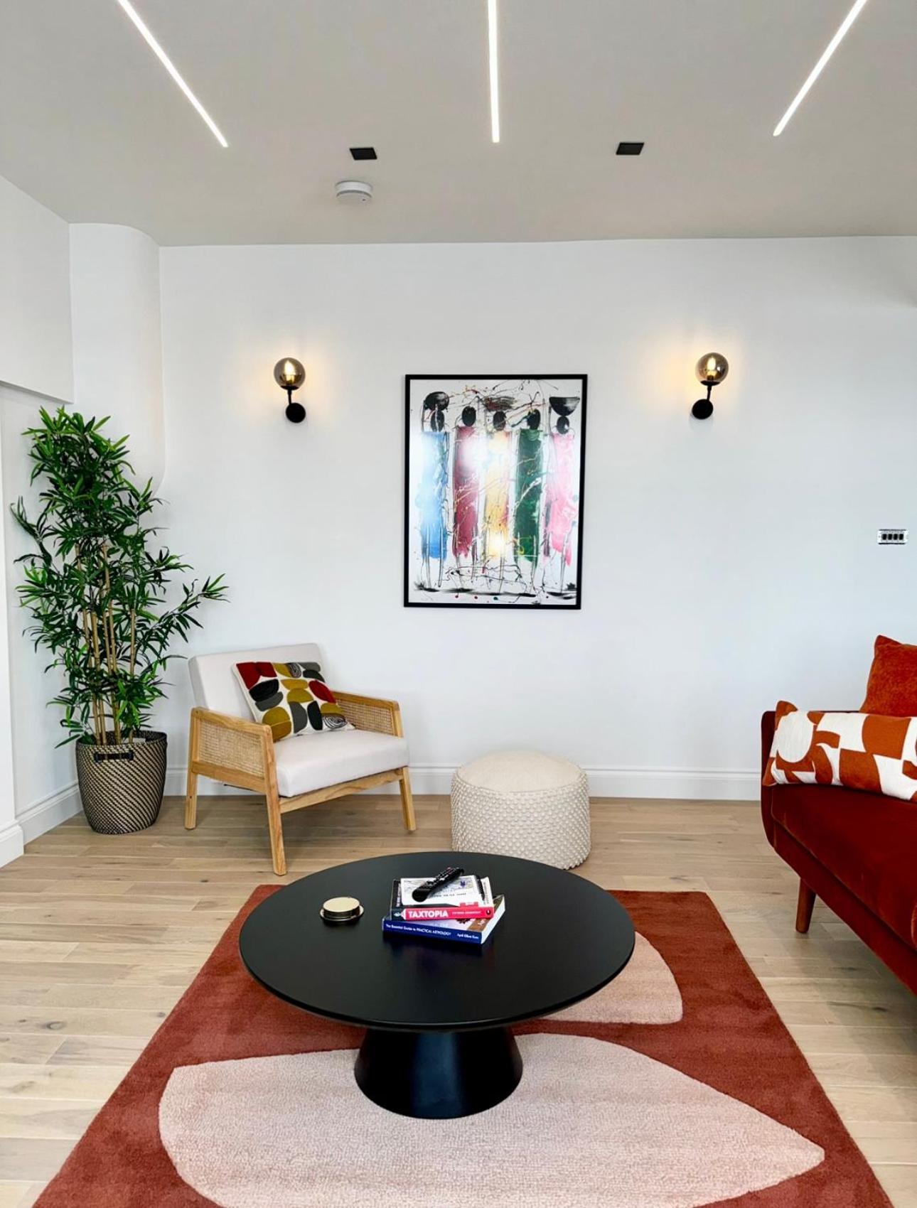 Newly Refurbished W/ River Views London Eksteriør billede