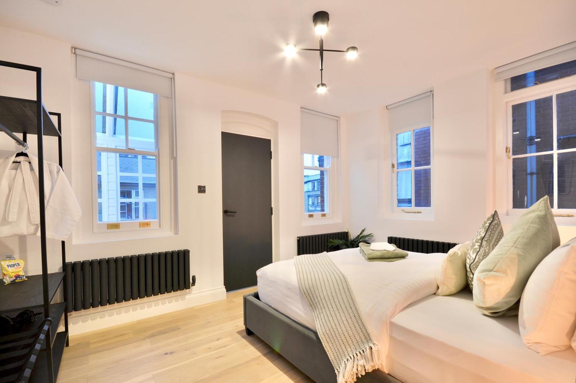 Newly Refurbished W/ River Views London Eksteriør billede