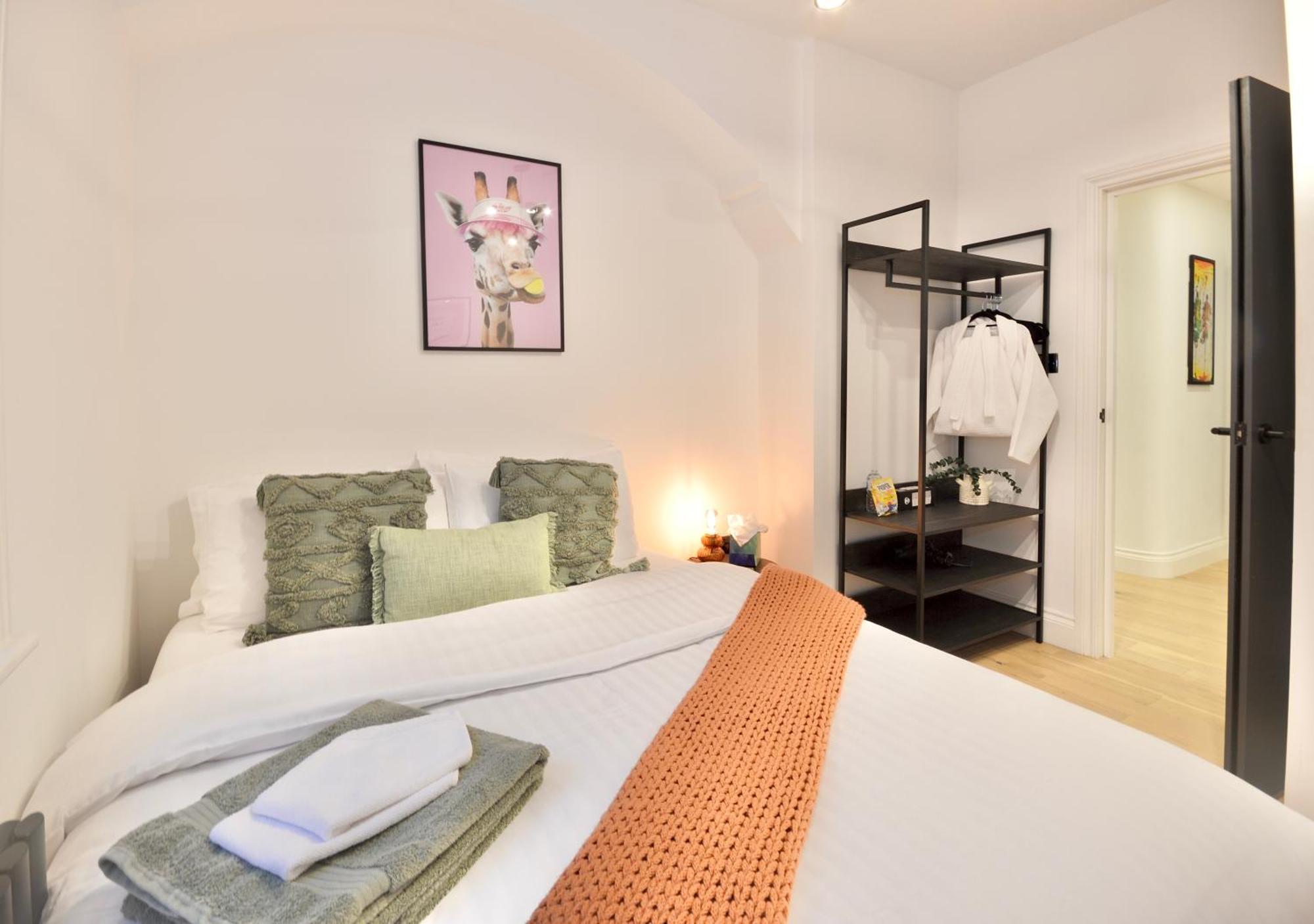 Newly Refurbished W/ River Views London Eksteriør billede